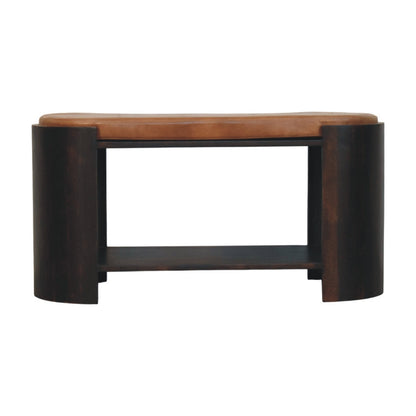 Banc à chaussures en manguier massif teinte moka, flancs galbés, assise en cuir et base ouverte