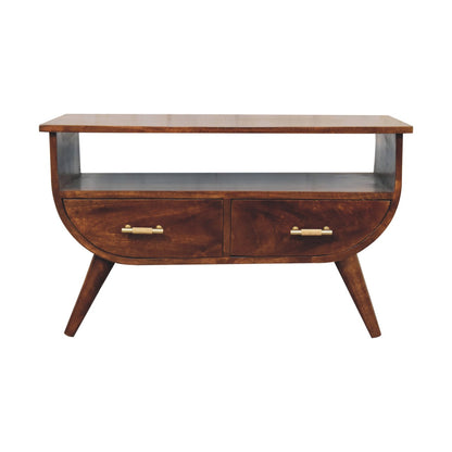 Table basse en manguier massif teinte châtaigne, étagère inférieure, pieds nordiques et touches dorées
