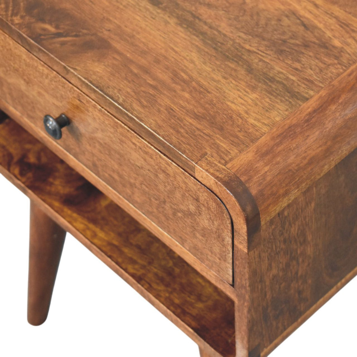 Table de chevet galbée à niche en manguier massif – Châtaigne – vue 5